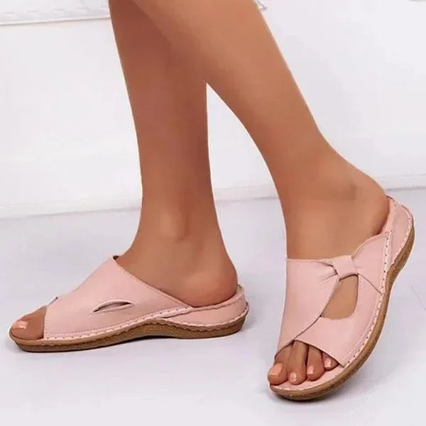 ✨【Ograniczona czasowo zniżka 50%】🔥【35-43】👡2025 damskie modne i wygodne skórzane kapcie i sandały, odpowiednie do domu i na zewnątrz
