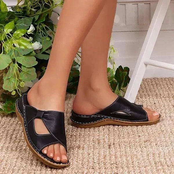 ✨【Ograniczona czasowo zniżka 50%】🔥【35-43】👡2025 damskie modne i wygodne skórzane kapcie i sandały, odpowiednie do domu i na zewnątrz