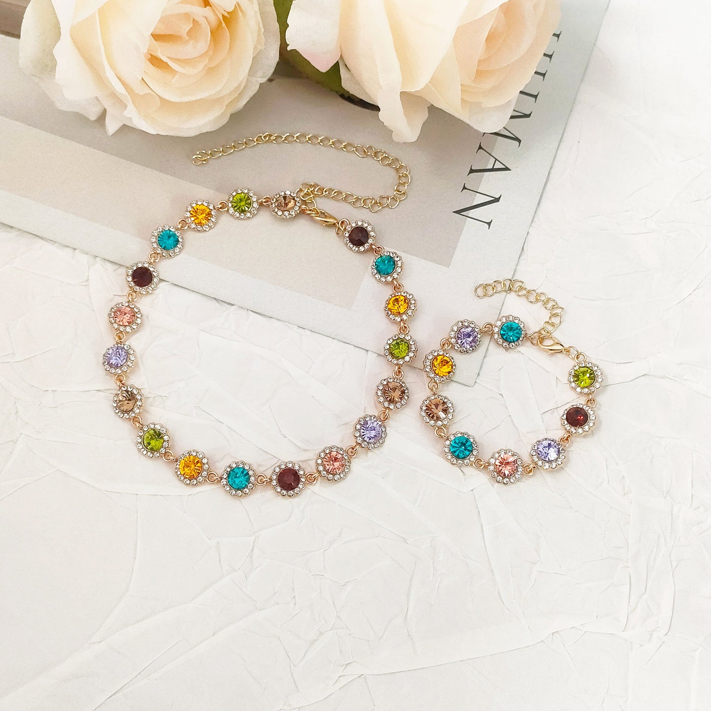 🔥【Cumpără 1, primești 1 gratuit】Set complet cu diamante în culori noi pentru primăvară și vară (colier + brățară din argint 925), design de nișă avansat și versatil