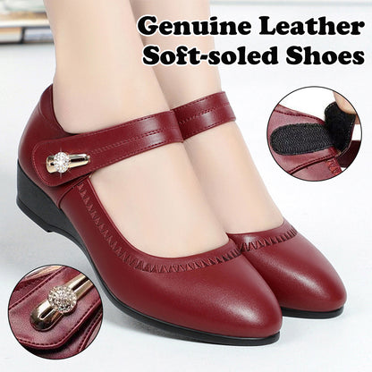 【Плащане при доставка】Нехлъзгащи се кожени обувки с клиновидни токчета и мека подметка от мека кожа за майки（35-41）